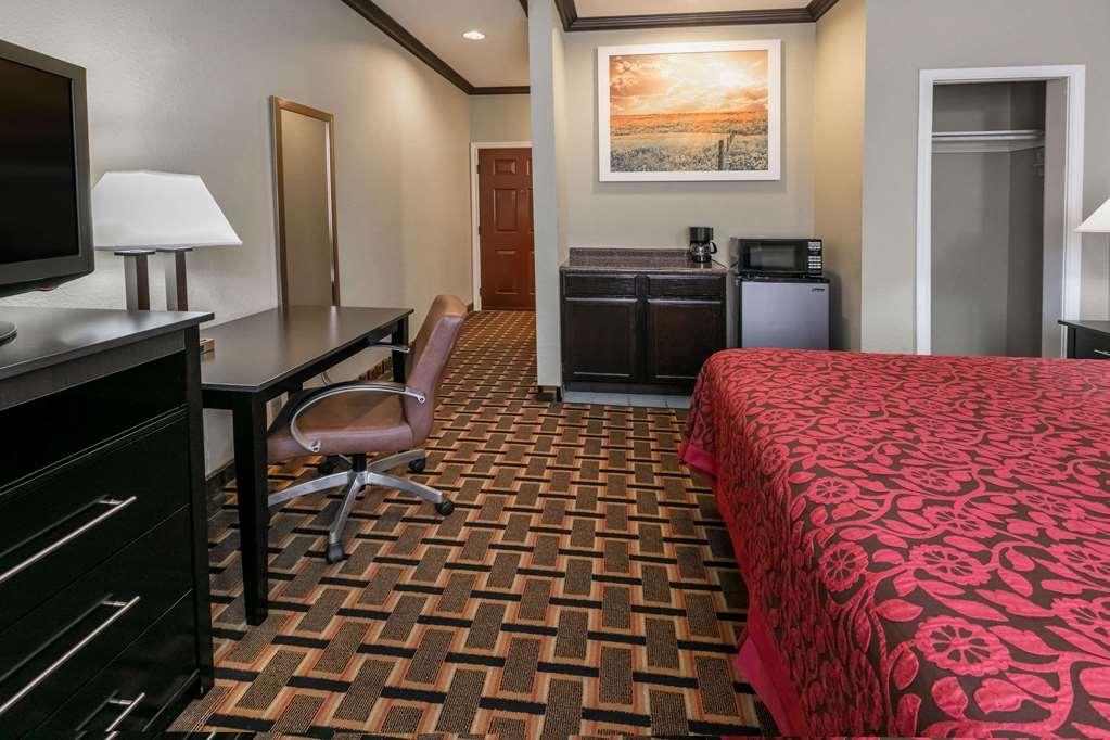 Days Inn & Suites By Wyndham Dfw Airport South-Euless Room photo